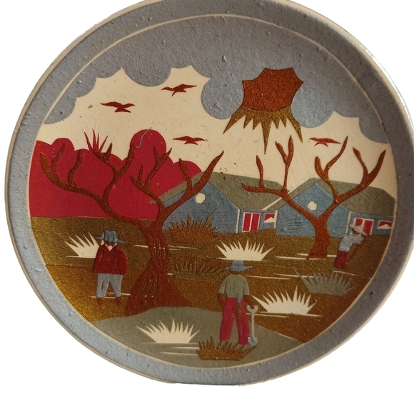 Art Piece from Mopa Mopa Aruba Carved Wood Mini Embellished Plate - Picture 1 of 4